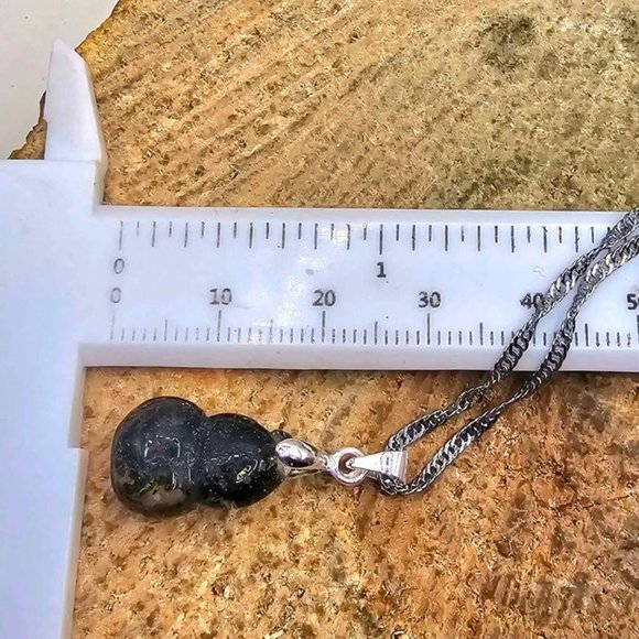 Beautiful Nature Green Phantom Quartz Carved Blessing Gourd Pendant Necklace - Picture 6 of 10